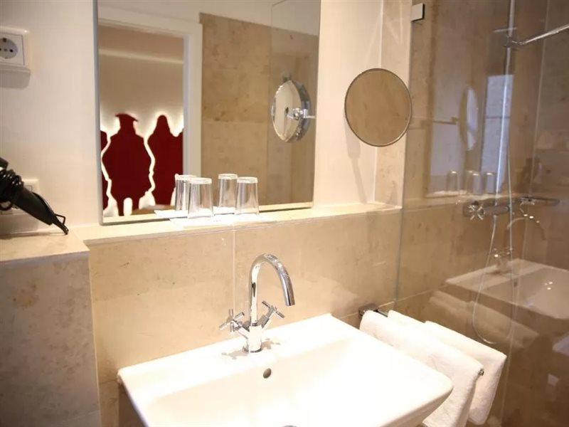 Hotel Drei Raben Нюрнберг Екстер'єр фото